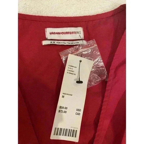 Urban Outfitters Shirt Plunging V-Neck Long Sleeve Crop Top Red Medium M NWT - Picture 4 of 6
